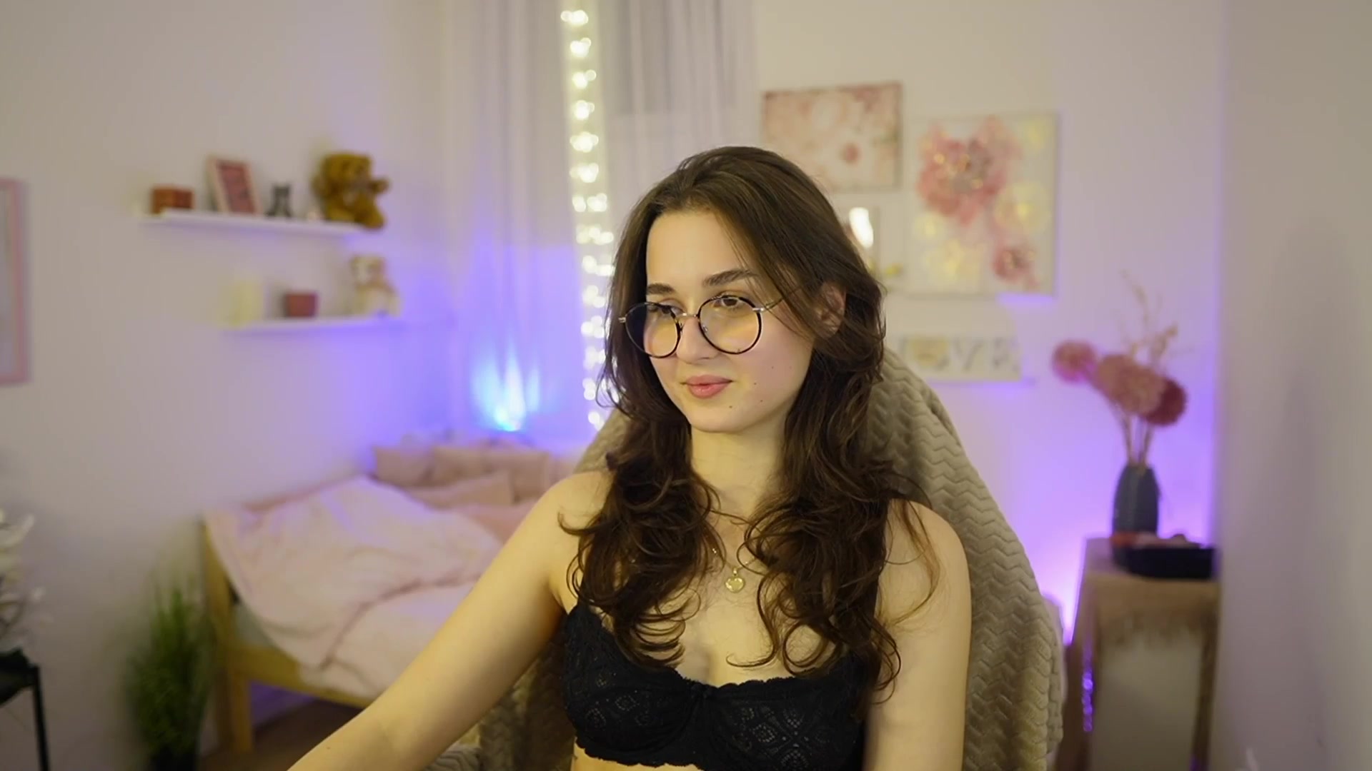 Gallery image thumbnail from Anita_Grey_'s myfreecams stream on, 02/25/2026, 21:17 image 13 of 20