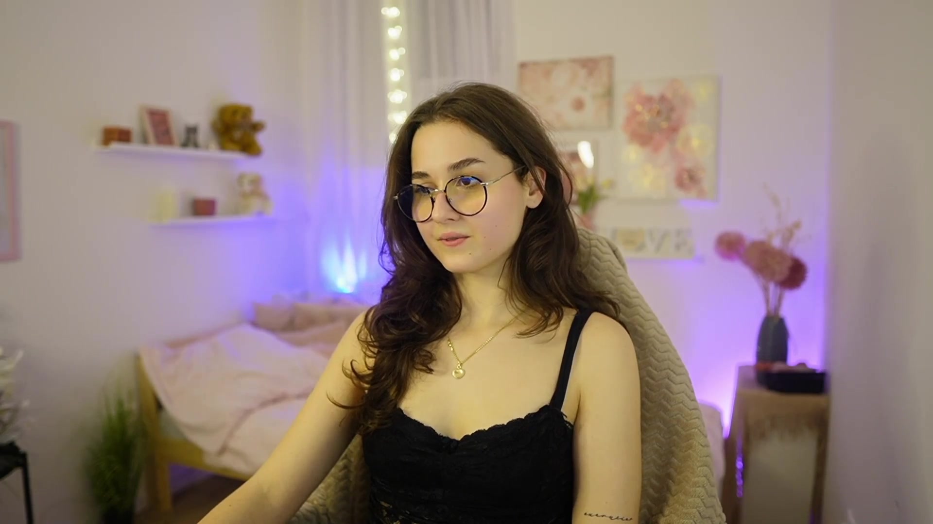Gallery image thumbnail from Anita_Grey_'s myfreecams stream on, 02/25/2026, 21:17 image 18 of 20