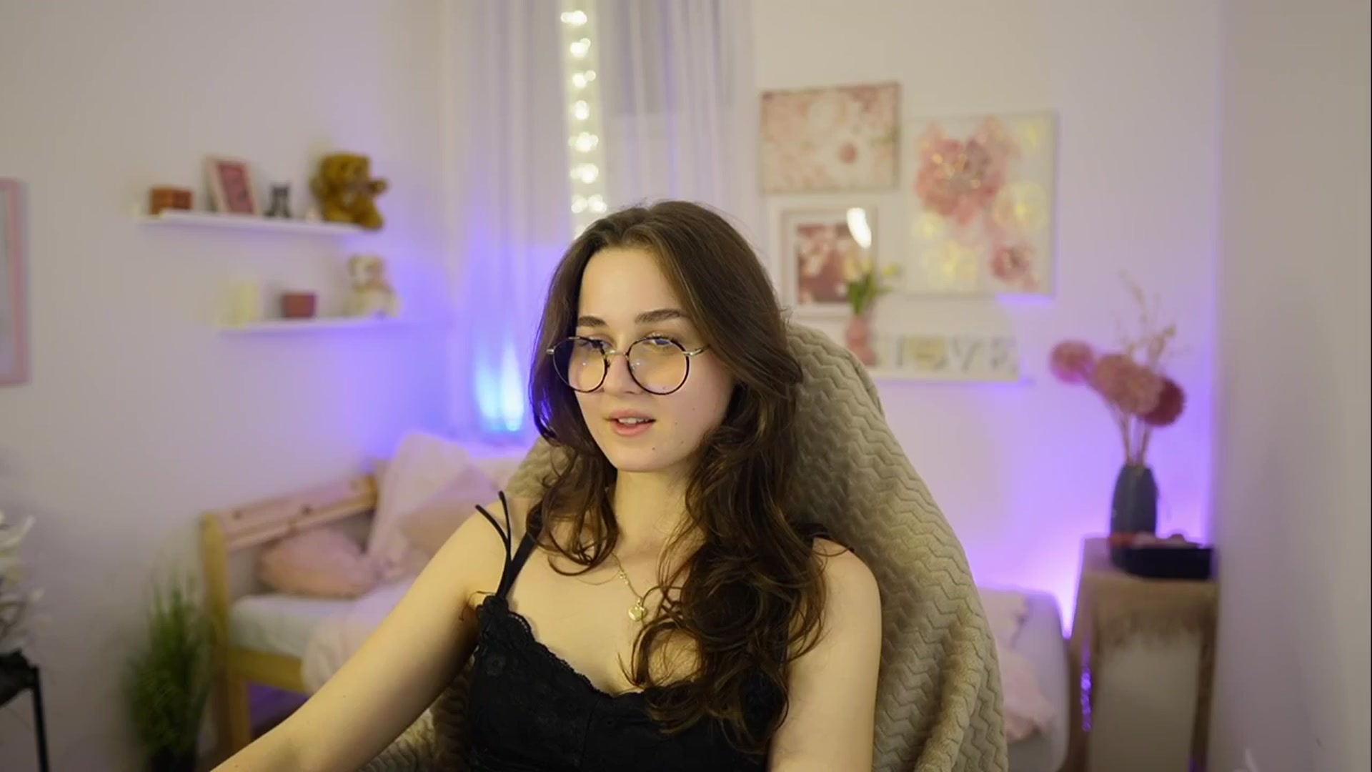 Gallery image thumbnail from Anita_Grey_'s myfreecams stream on, 02/25/2026, 23:34 image 17 of 20