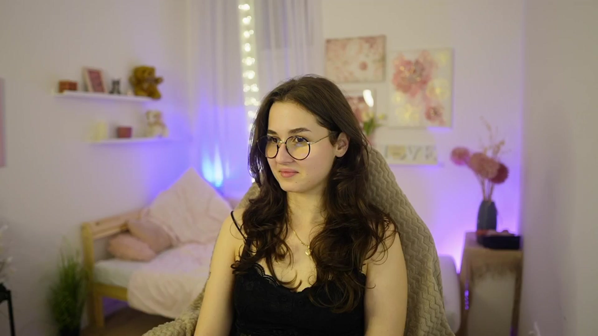 Gallery image thumbnail from Anita_Grey_'s myfreecams stream on, 02/26/2026, 24:24 image 17 of 20