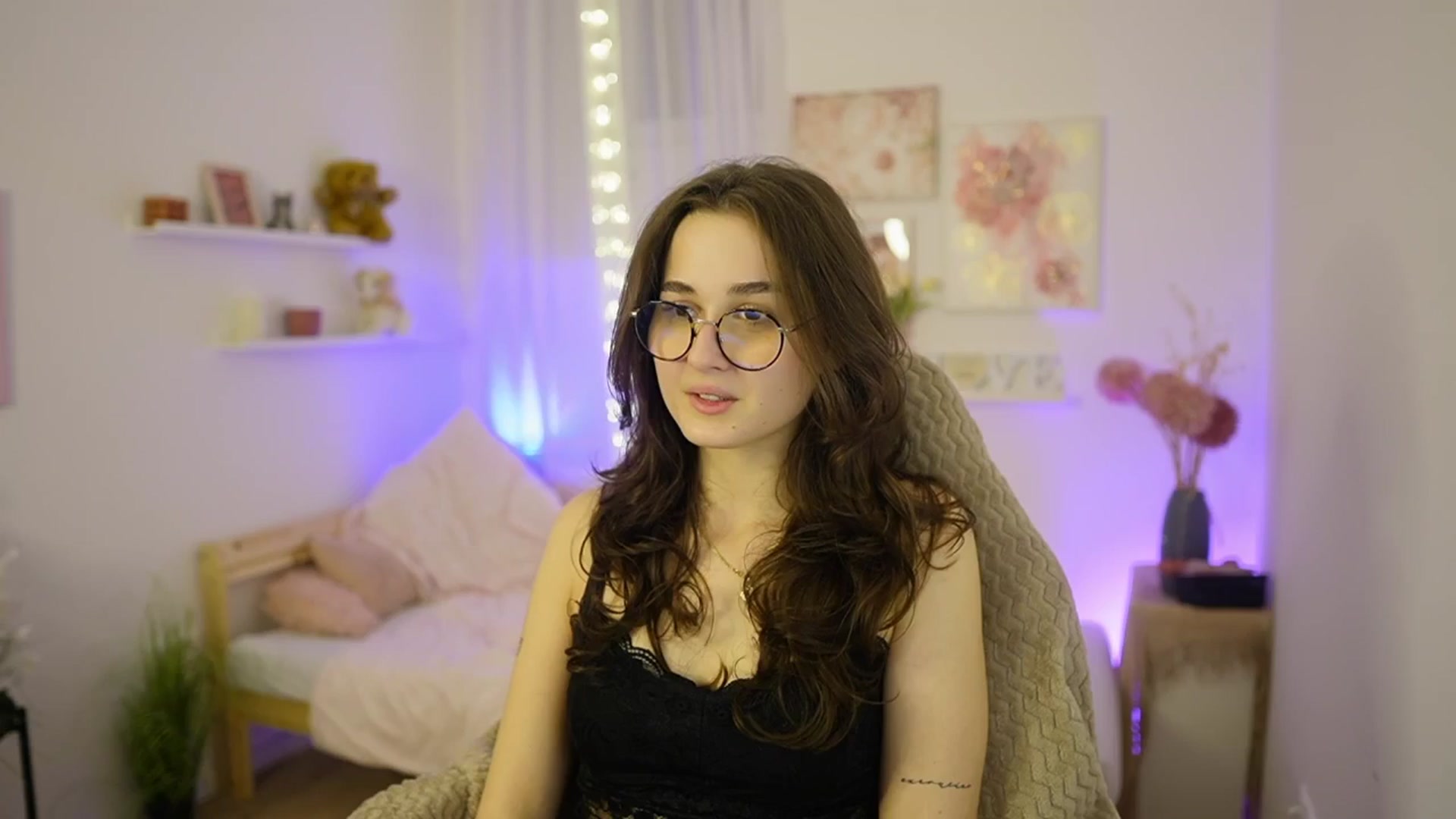 Gallery image thumbnail from Anita_Grey_'s myfreecams stream on, 02/26/2026, 24:24 image 12 of 20
