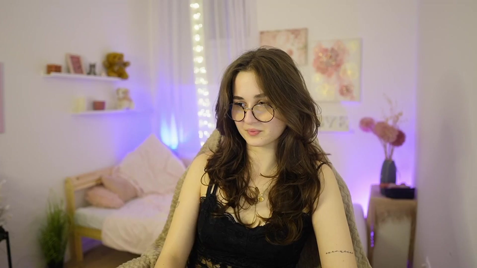 Gallery image thumbnail from Anita_Grey_'s myfreecams stream on, 02/26/2026, 24:24 image 1 of 20