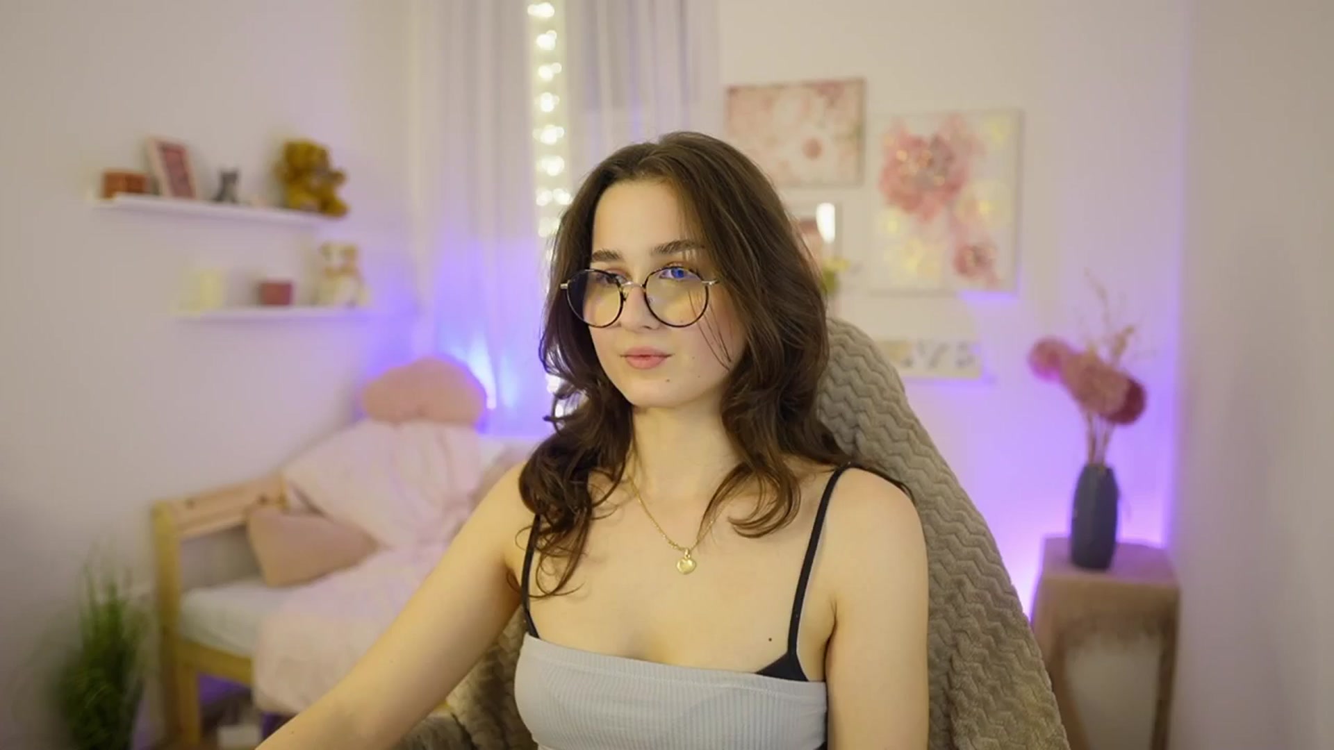 Gallery image thumbnail from Anita_Grey_'s myfreecams stream on, 02/26/2026, 22:23 image 4 of 20