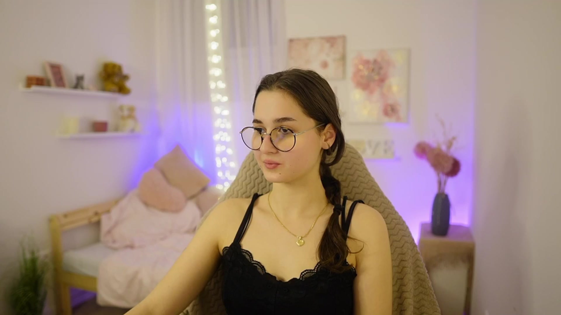 Gallery image thumbnail from Anita_Grey_'s myfreecams stream on, 02/28/2026, 21:38 image 15 of 20