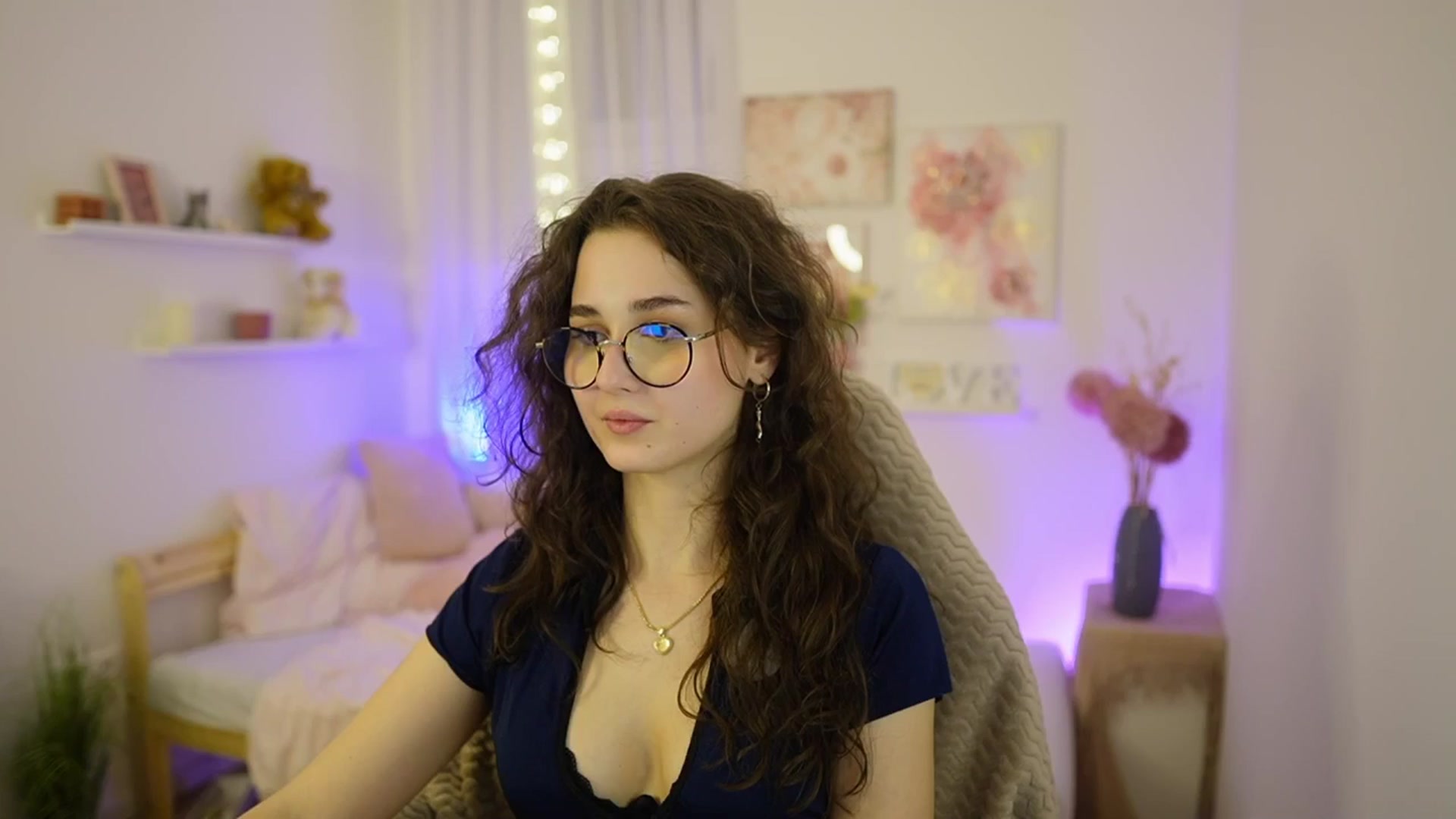 Gallery image thumbnail from Anita_Grey_'s myfreecams stream on, 03/02/2026, 24:16 image 17 of 20