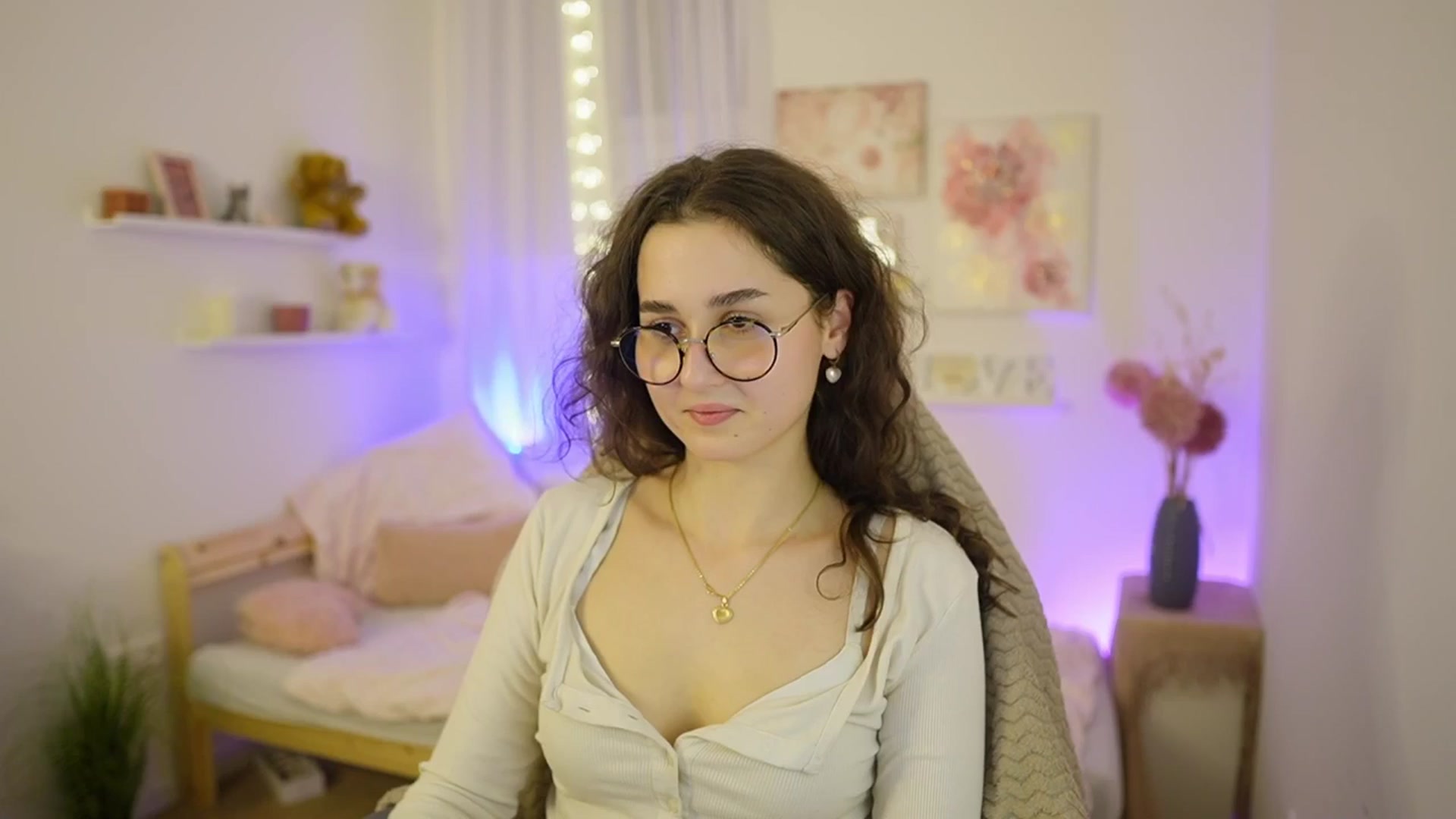 Gallery image thumbnail from Anita_Grey_'s myfreecams stream on, 03/03/2026, 21:39 image 6 of 20