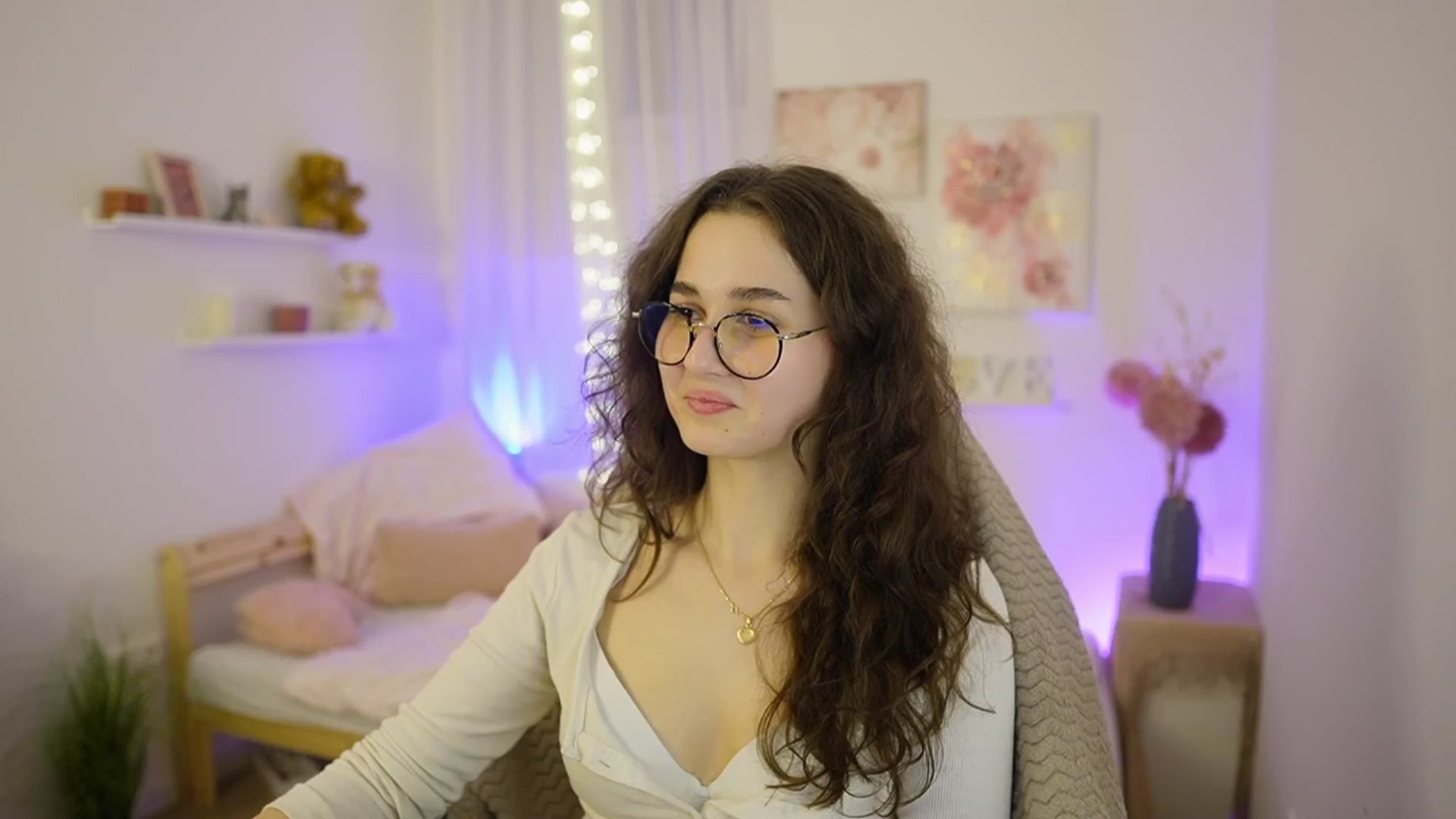 Gallery image thumbnail from Anita_Grey_'s myfreecams stream on, 03/03/2026, 21:39 image 15 of 20