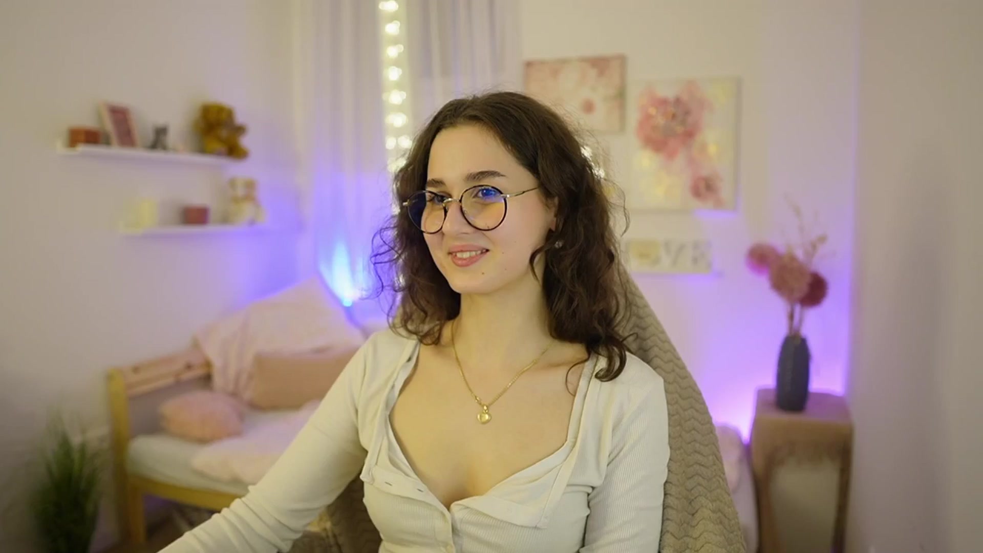 Gallery image thumbnail from Anita_Grey_'s myfreecams stream on, 03/03/2026, 21:39 image 11 of 20