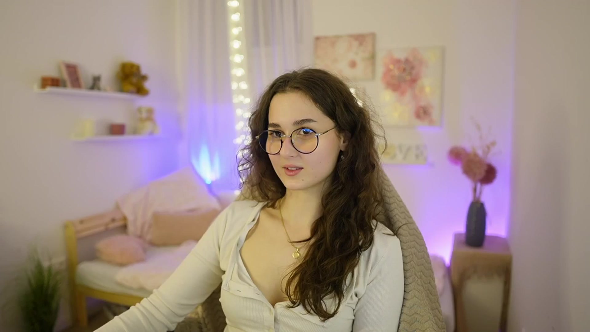 Gallery image thumbnail from Anita_Grey_'s myfreecams stream on, 03/03/2026, 21:39 image 10 of 20