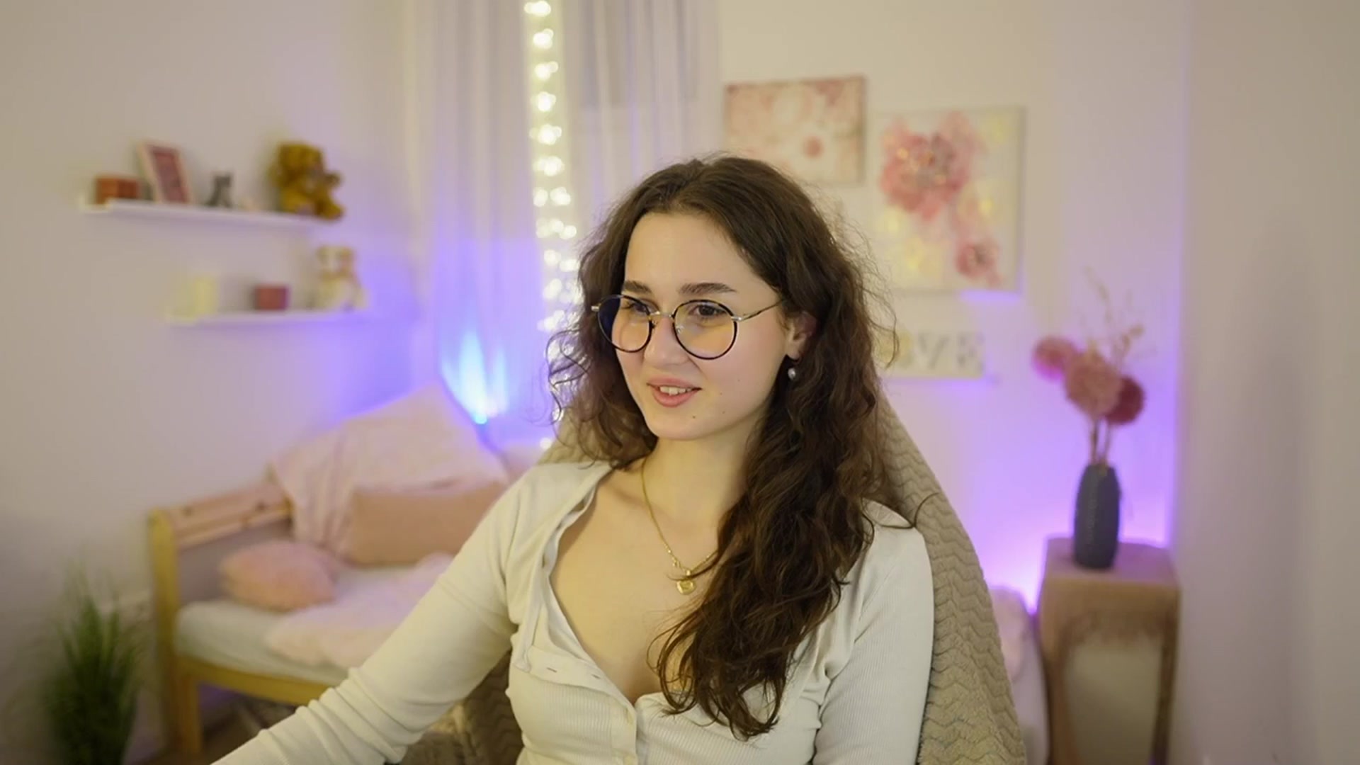 Gallery image thumbnail from Anita_Grey_'s myfreecams stream on, 03/03/2026, 21:39 image 9 of 20