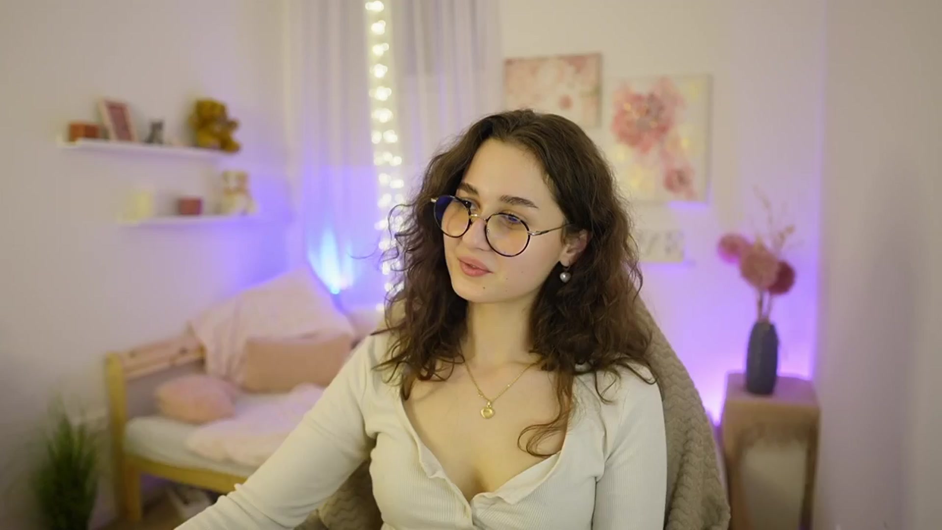 Gallery image thumbnail from Anita_Grey_'s myfreecams stream on, 03/04/2026, 24:03 image 15 of 20