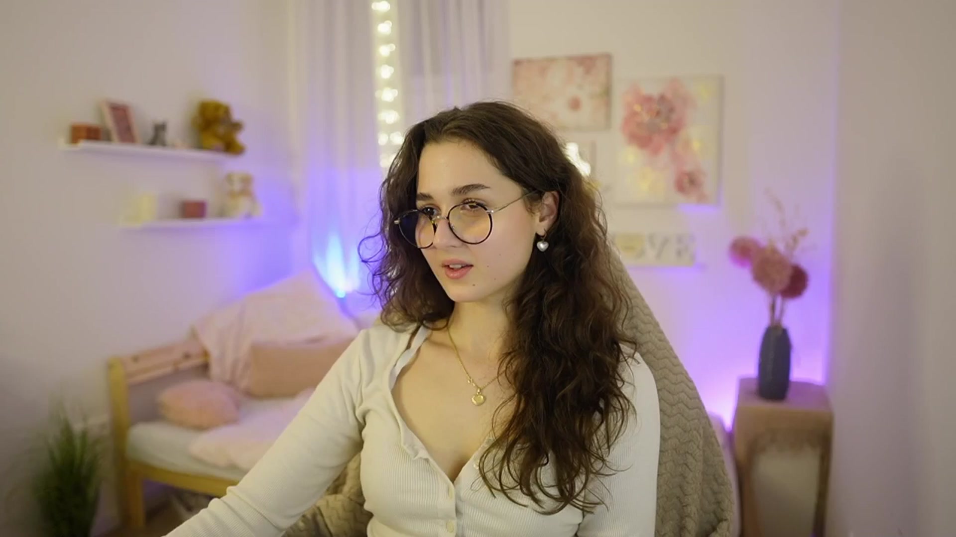 Gallery image thumbnail from Anita_Grey_'s myfreecams stream on, 03/04/2026, 24:03 image 10 of 20