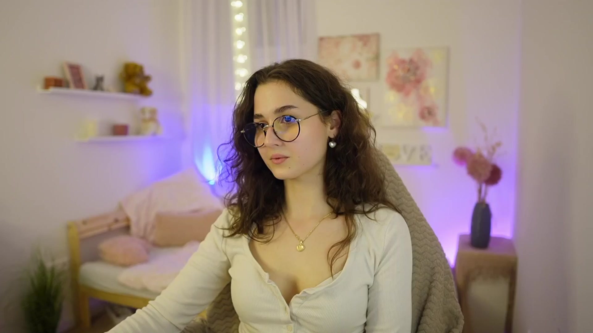 Gallery image thumbnail from Anita_Grey_'s myfreecams stream on, 03/04/2026, 24:03 image 13 of 20
