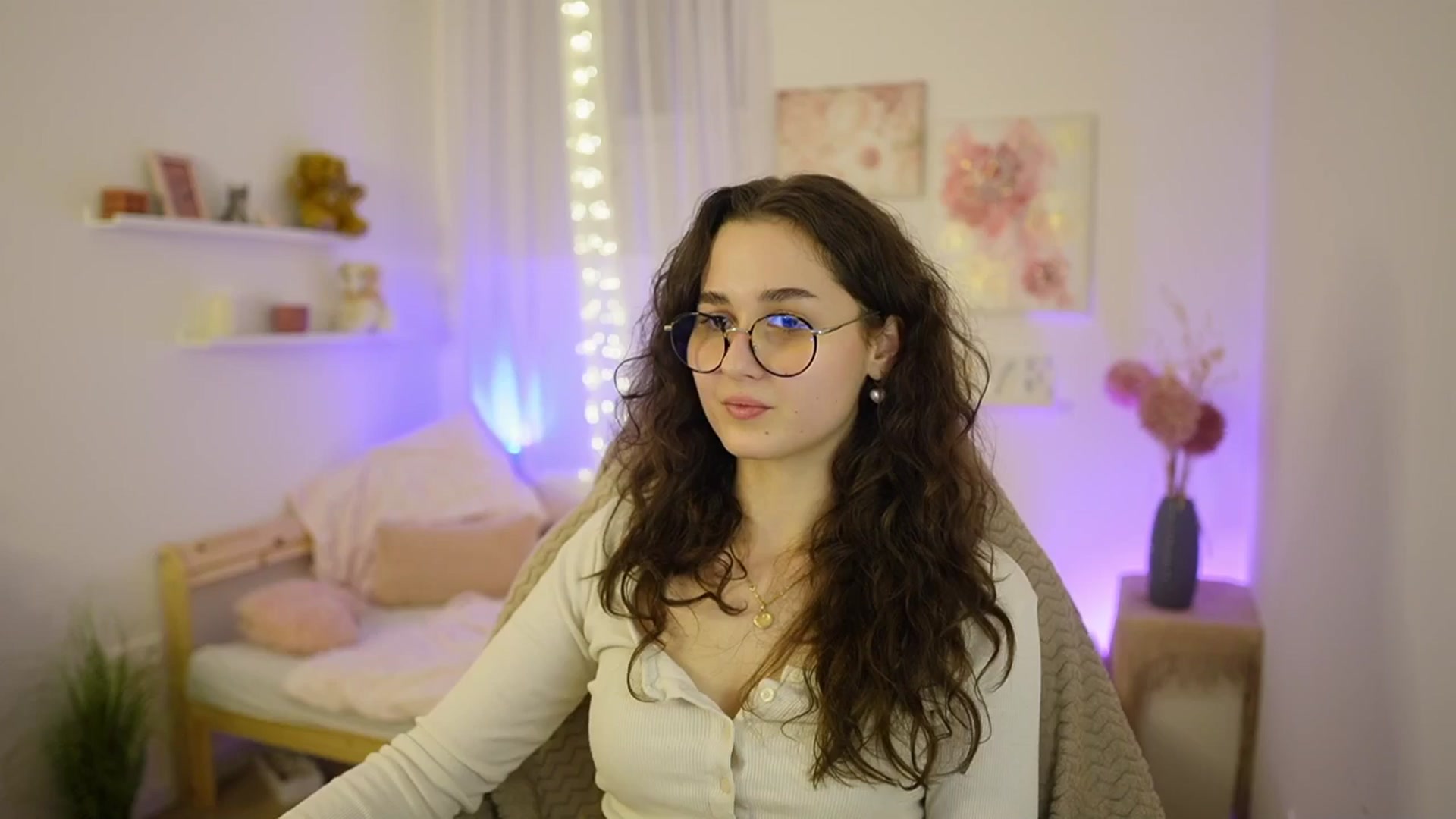Gallery image thumbnail from Anita_Grey_'s myfreecams stream on, 03/04/2026, 24:03 image 3 of 20