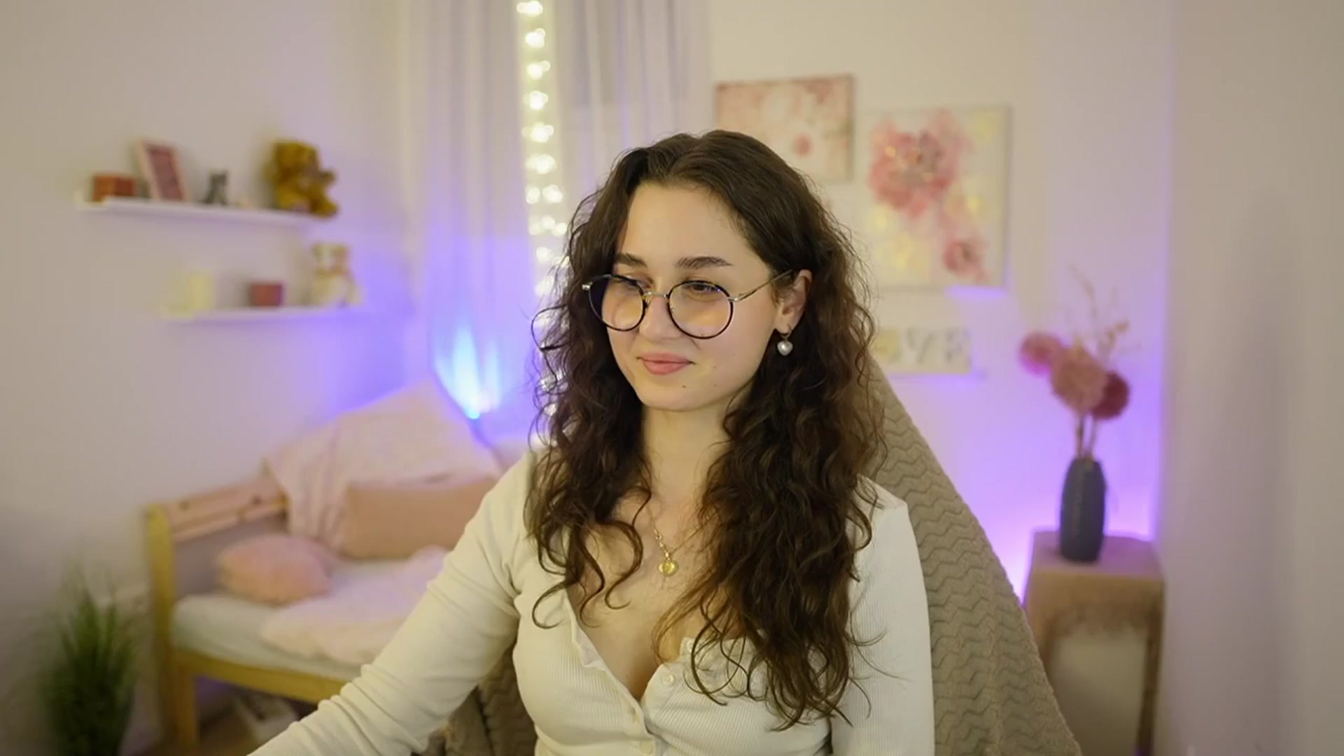 Gallery image thumbnail from Anita_Grey_'s myfreecams stream on, 03/04/2026, 24:03 image 7 of 20