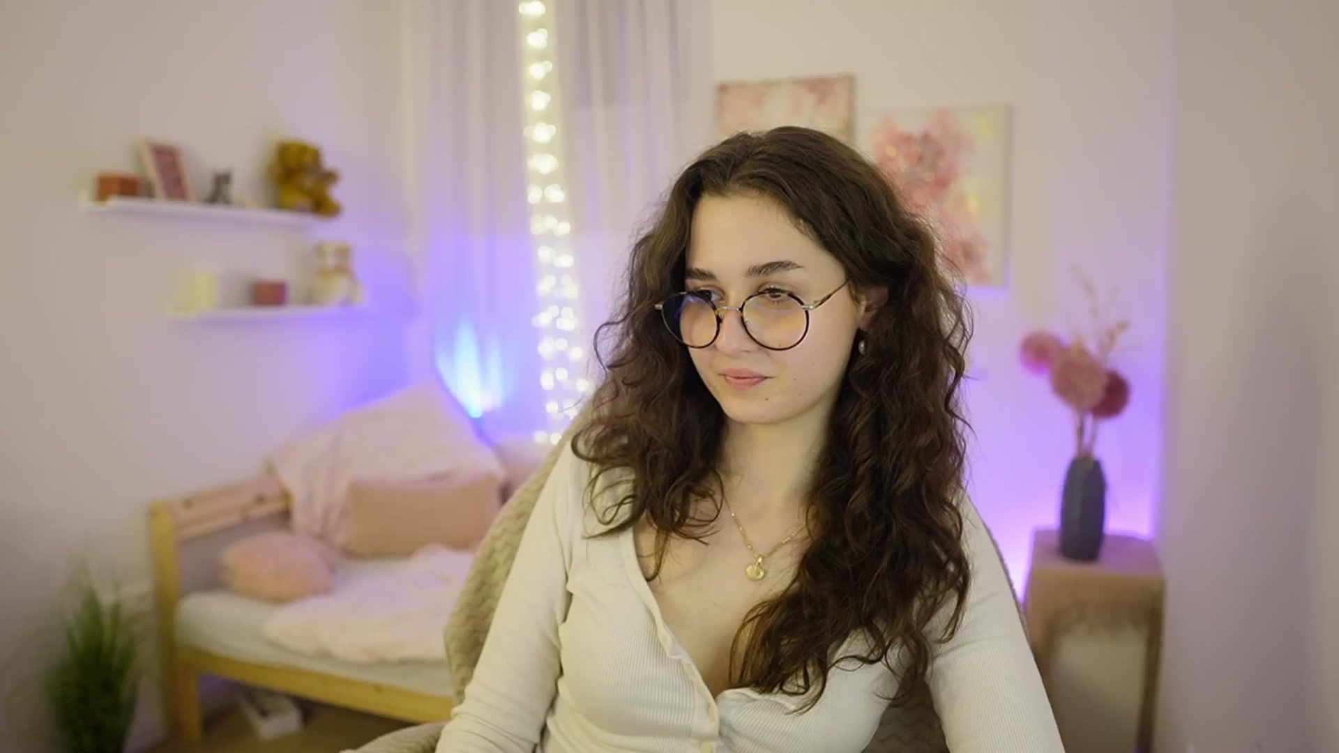 Gallery image thumbnail from Anita_Grey_'s myfreecams stream on, 03/04/2026, 24:03 image 18 of 20