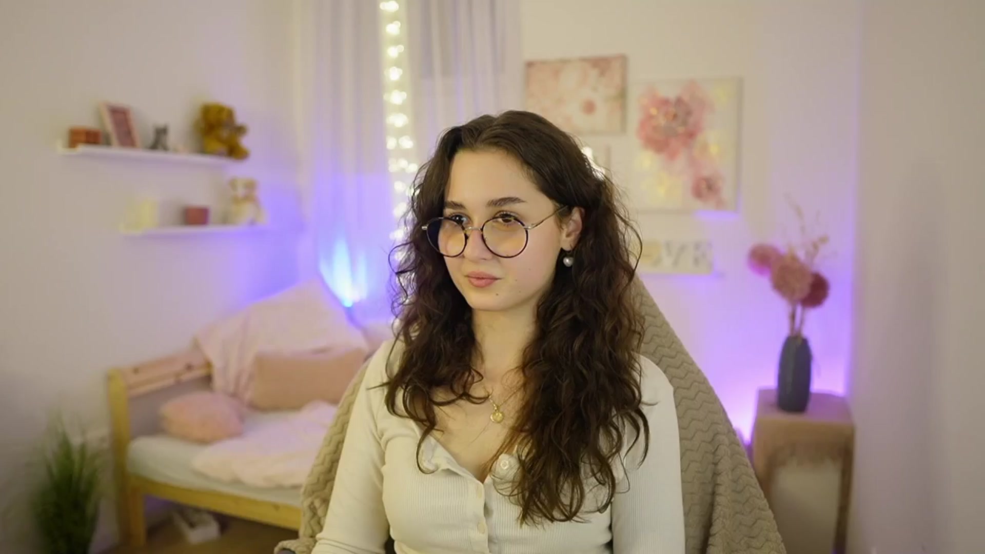 Gallery image thumbnail from Anita_Grey_'s myfreecams stream on, 03/04/2026, 24:03 image 2 of 20