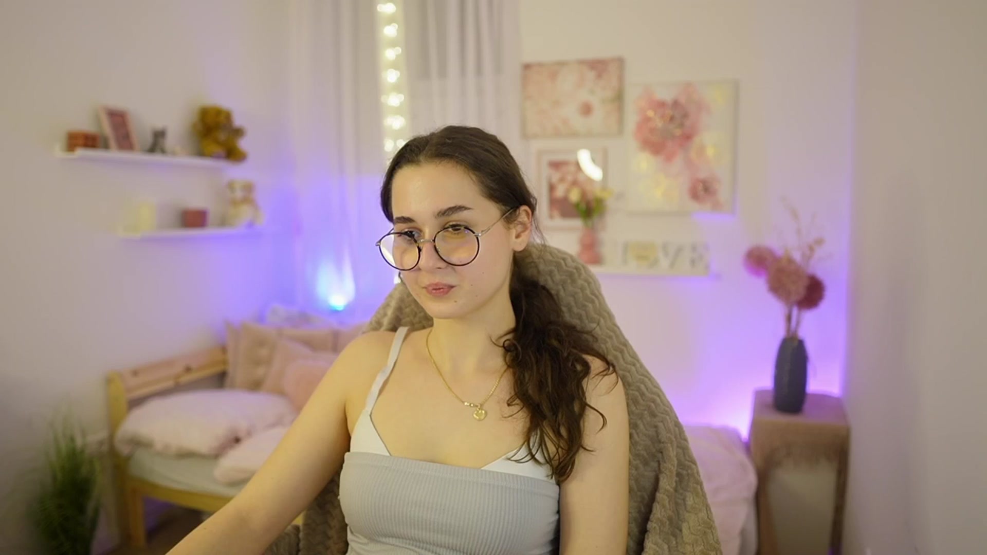 Gallery image thumbnail from Anita_Grey_'s myfreecams stream on, 03/05/2026, 24:07 image 9 of 20