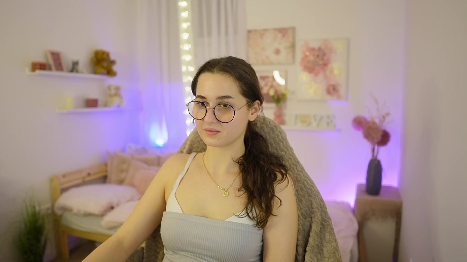 Gallery image thumbnail from Anita_Grey_'s myfreecams stream on, 03/05/2026, 24:07 image 7 of 20