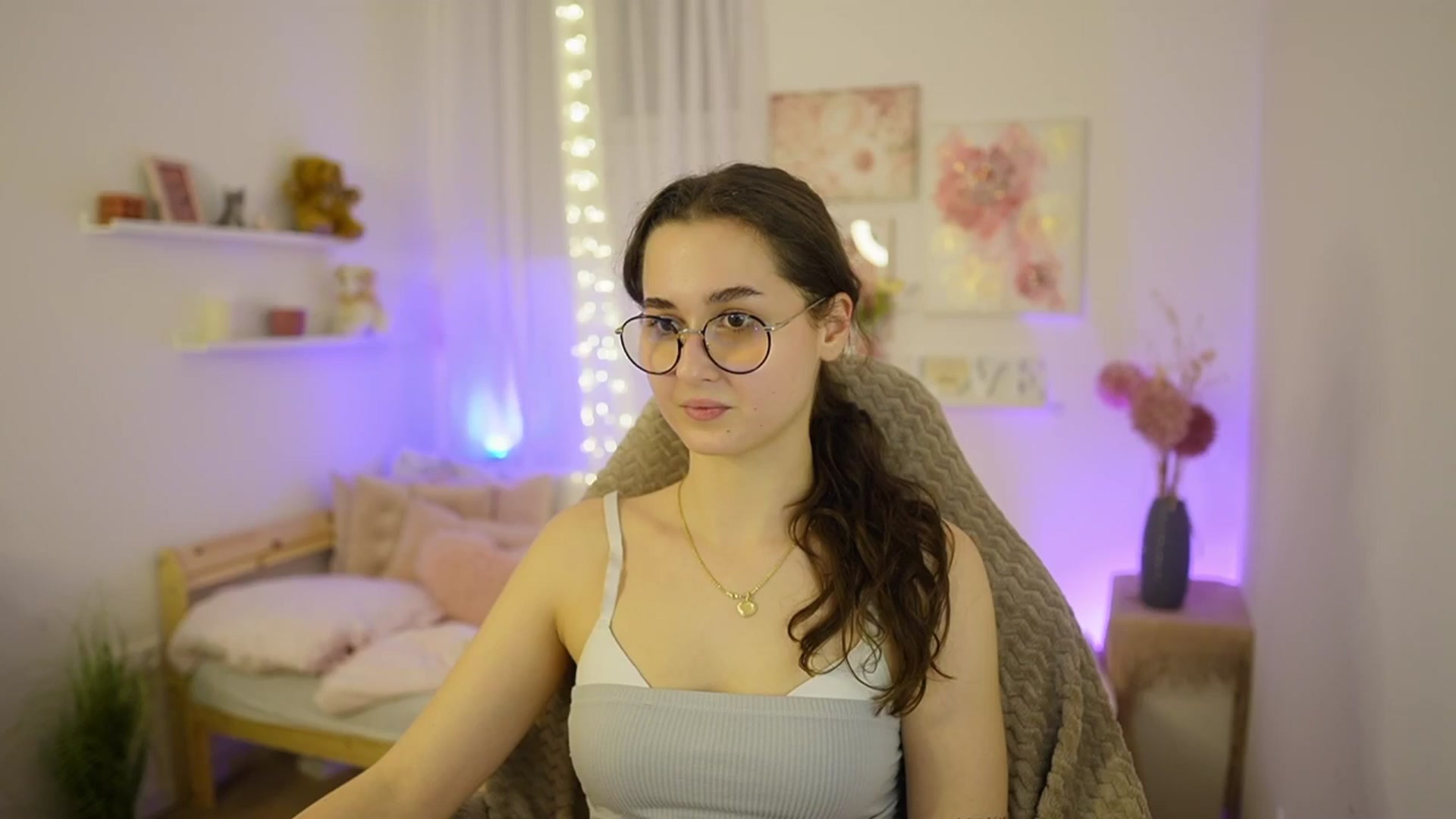 Gallery image thumbnail from Anita_Grey_'s myfreecams stream on, 03/05/2026, 24:07 image 14 of 20