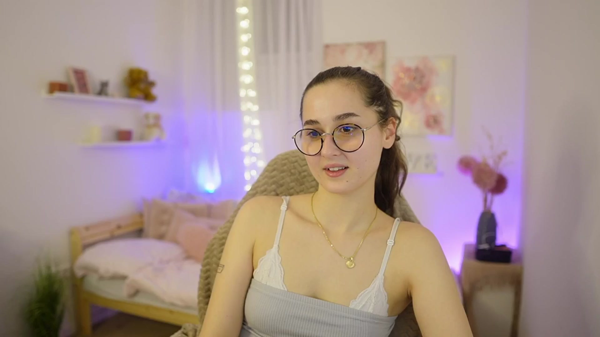 Gallery image thumbnail from Anita_Grey_'s myfreecams stream on, 03/05/2026, 21:16 image 14 of 20