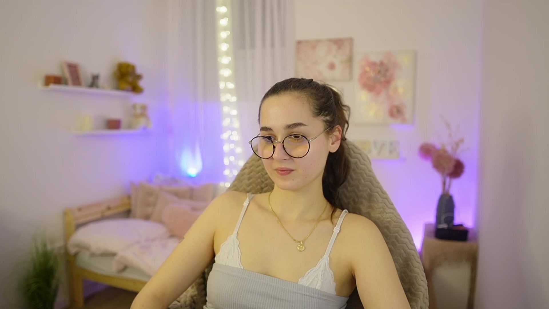 Gallery image thumbnail from Anita_Grey_'s myfreecams stream on, 03/05/2026, 21:16 image 12 of 20