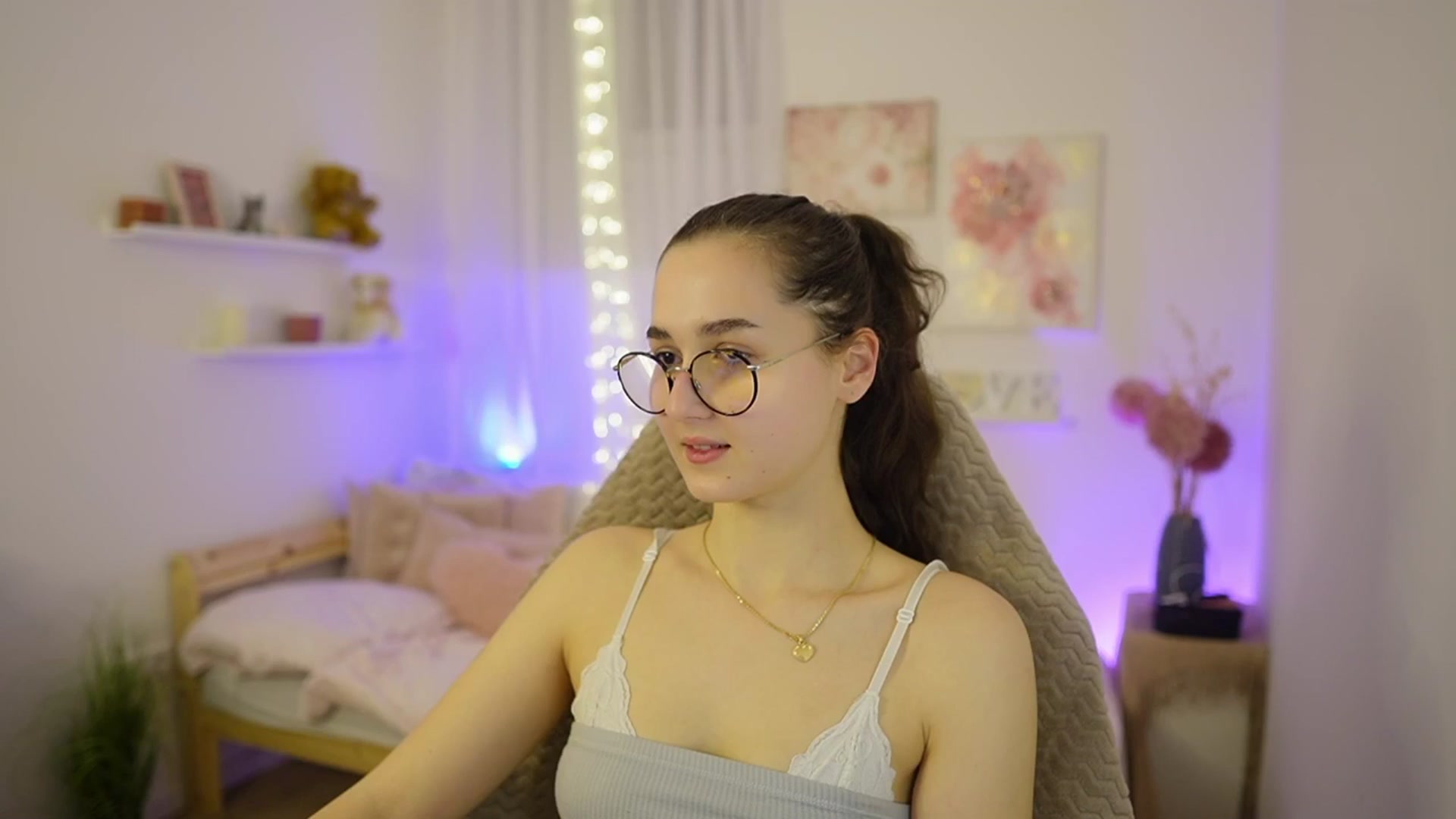 Gallery image thumbnail from Anita_Grey_'s myfreecams stream on, 03/05/2026, 21:16 image 6 of 20