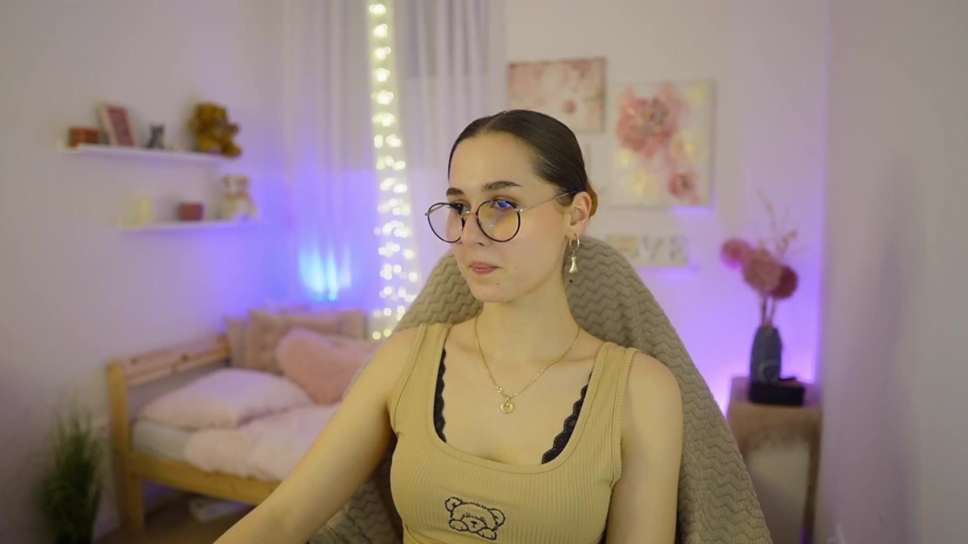 Gallery image thumbnail from Anita_Grey_'s myfreecams stream on, 03/07/2026, 20:06 image 13 of 20