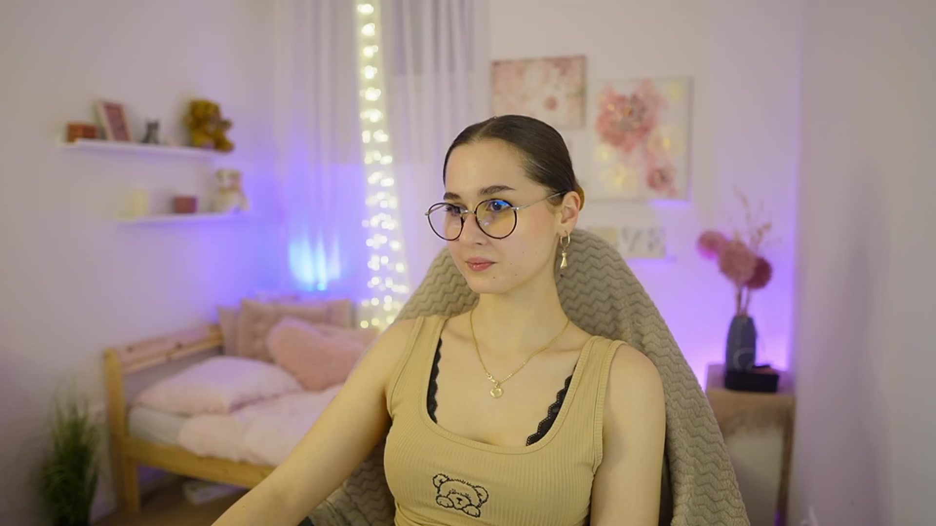Gallery image thumbnail from Anita_Grey_'s myfreecams stream on, 03/07/2026, 20:06 image 20 of 20
