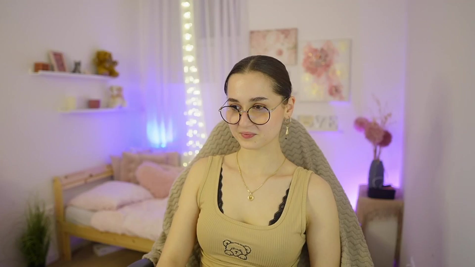 Gallery image thumbnail from Anita_Grey_'s myfreecams stream on, 03/07/2026, 20:06 image 5 of 20