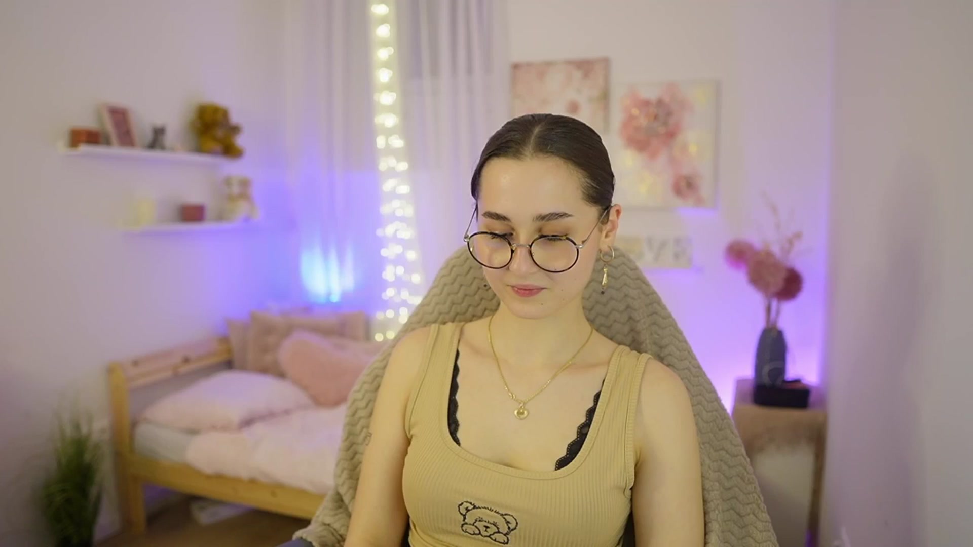 Gallery image thumbnail from Anita_Grey_'s myfreecams stream on, 03/07/2026, 20:06 image 14 of 20
