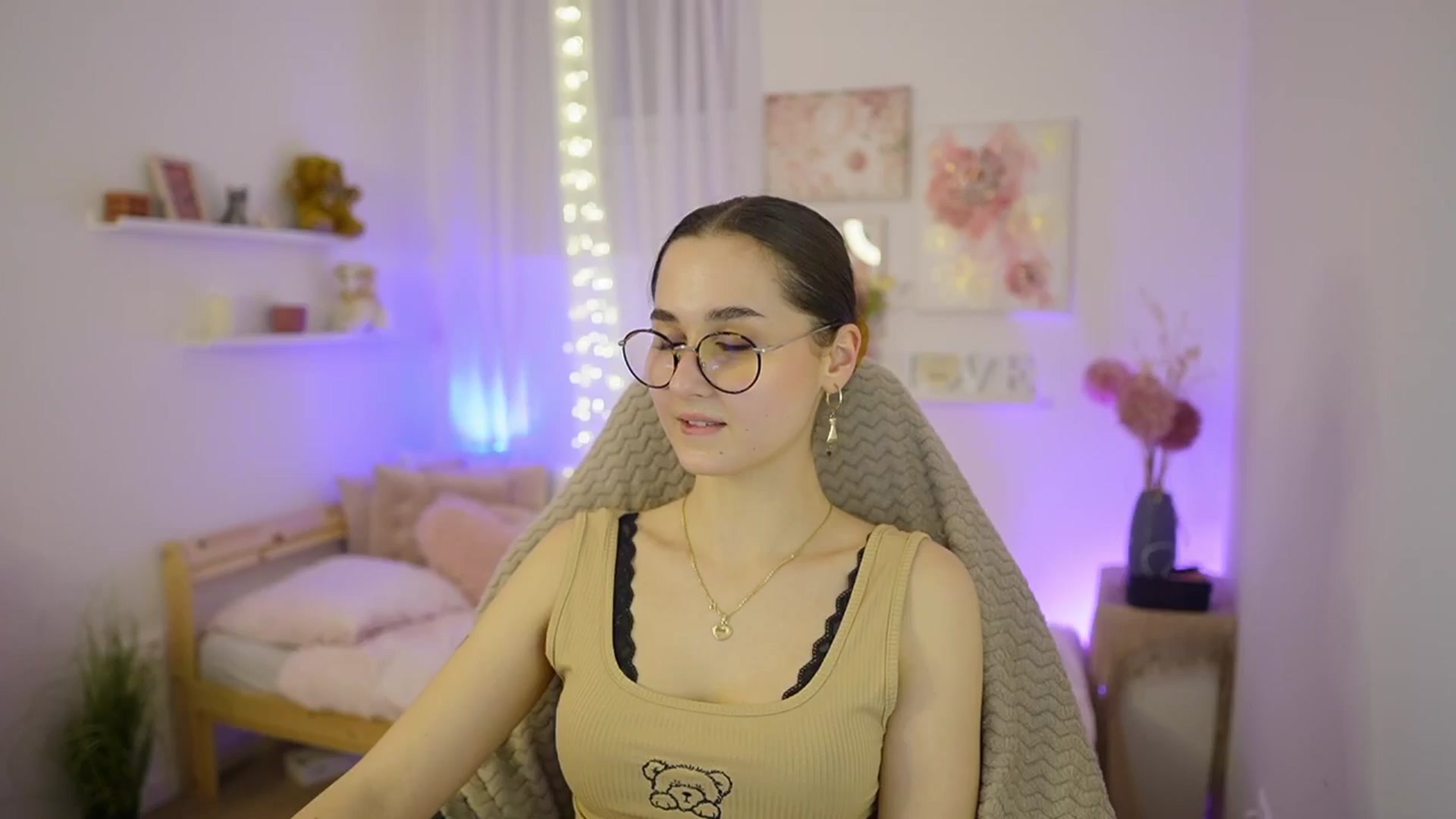 Gallery image thumbnail from Anita_Grey_'s myfreecams stream on, 03/07/2026, 20:49 image 20 of 20
