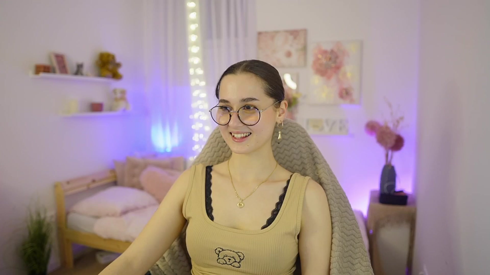 Gallery image thumbnail from Anita_Grey_'s myfreecams stream on, 03/07/2026, 20:49 image 6 of 20