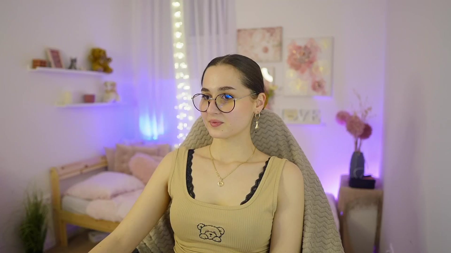 Gallery image thumbnail from Anita_Grey_'s myfreecams stream on, 03/07/2026, 20:49 image 3 of 20