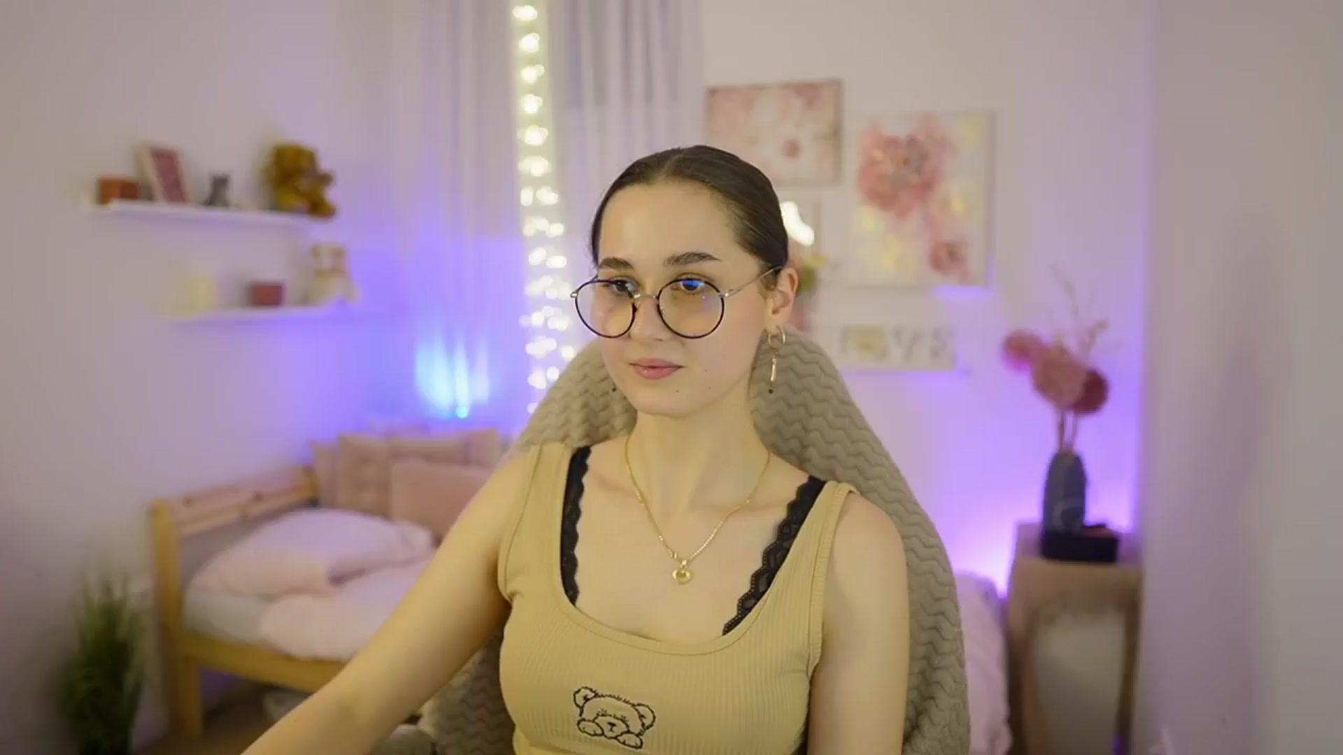 Gallery image thumbnail from Anita_Grey_'s myfreecams stream on, 03/07/2026, 22:07 image 17 of 20