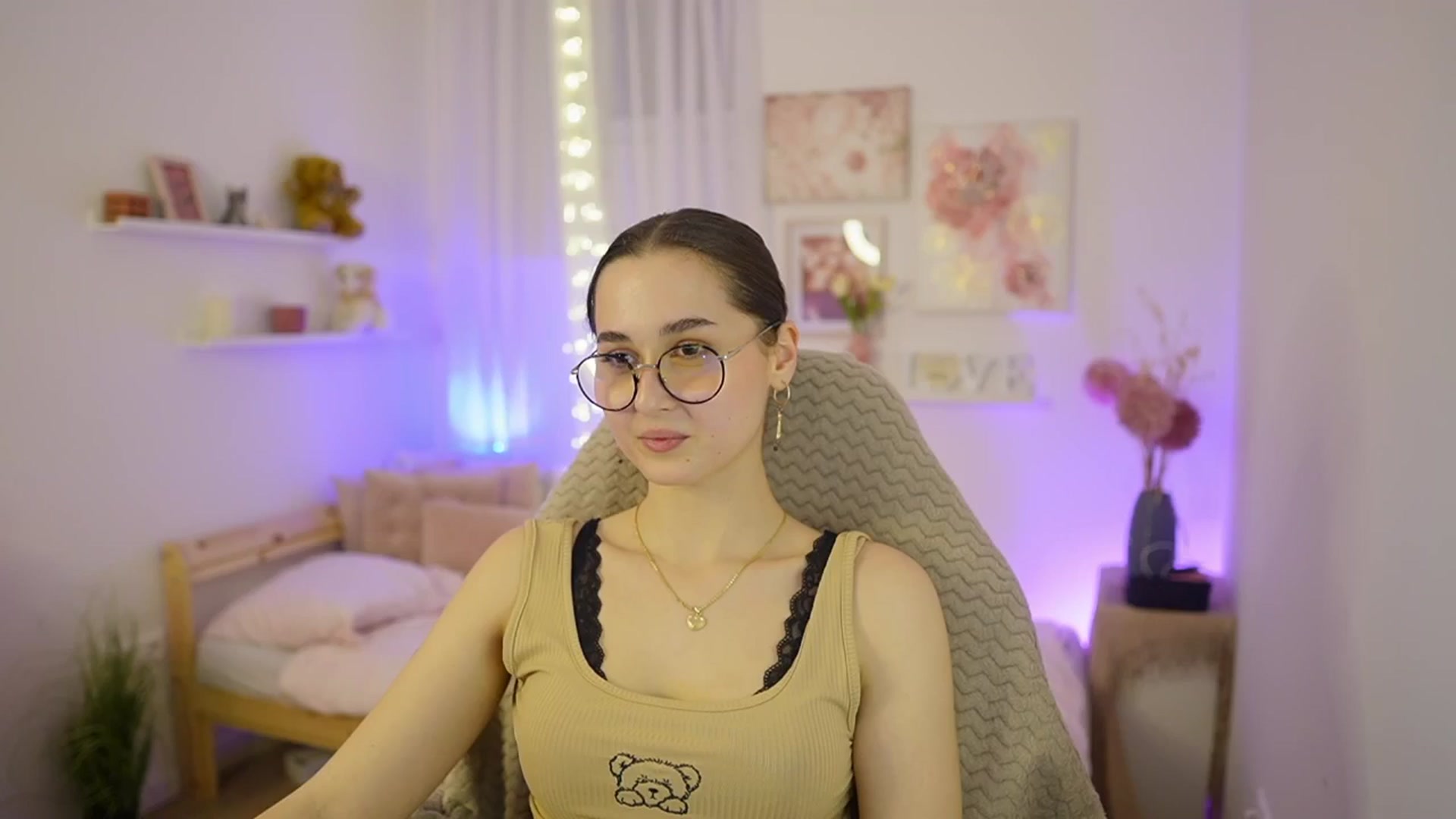Gallery image thumbnail from Anita_Grey_'s myfreecams stream on, 03/07/2026, 22:07 image 10 of 20