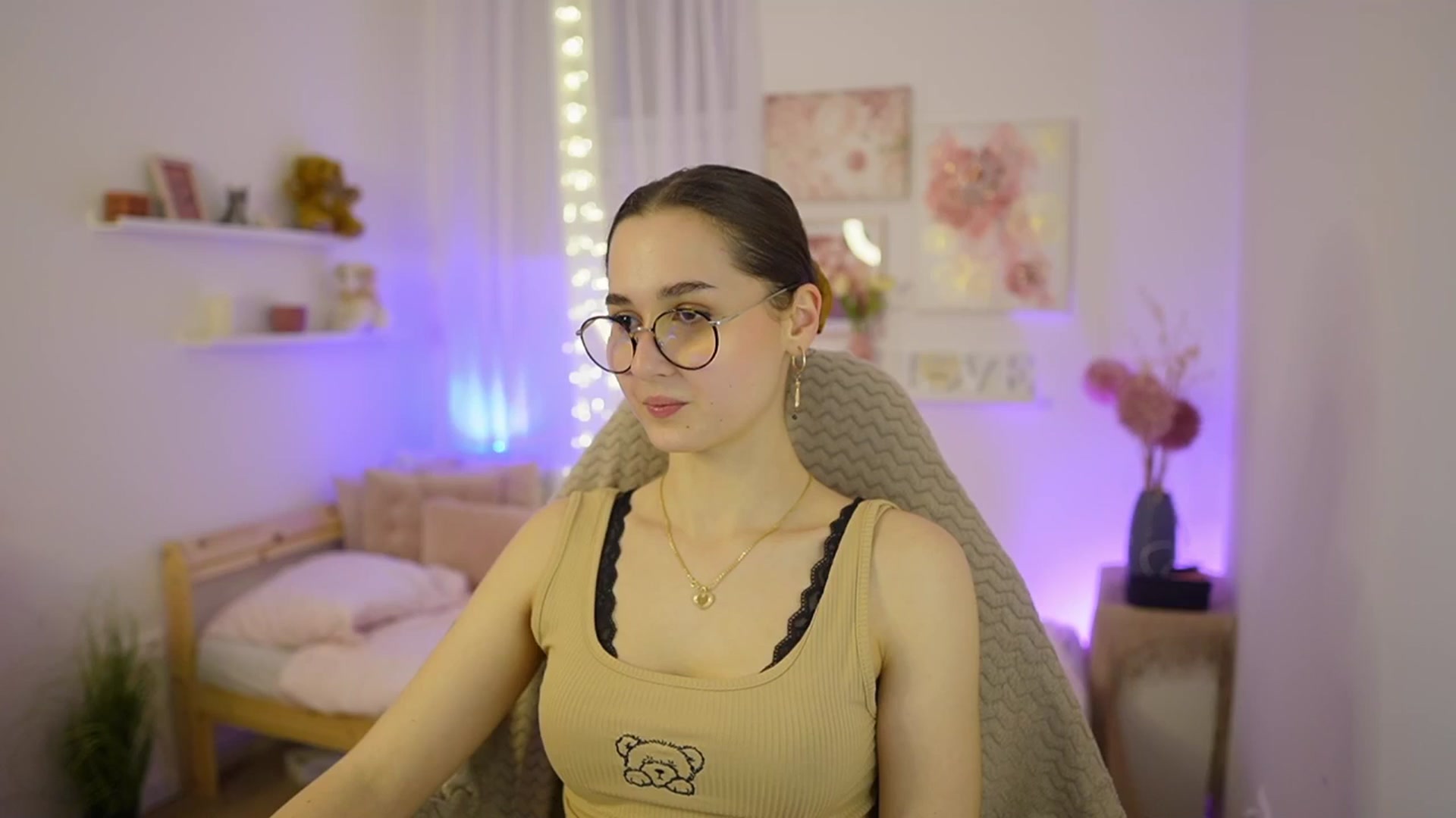 Gallery image thumbnail from Anita_Grey_'s myfreecams stream on, 03/07/2026, 22:07 image 4 of 20