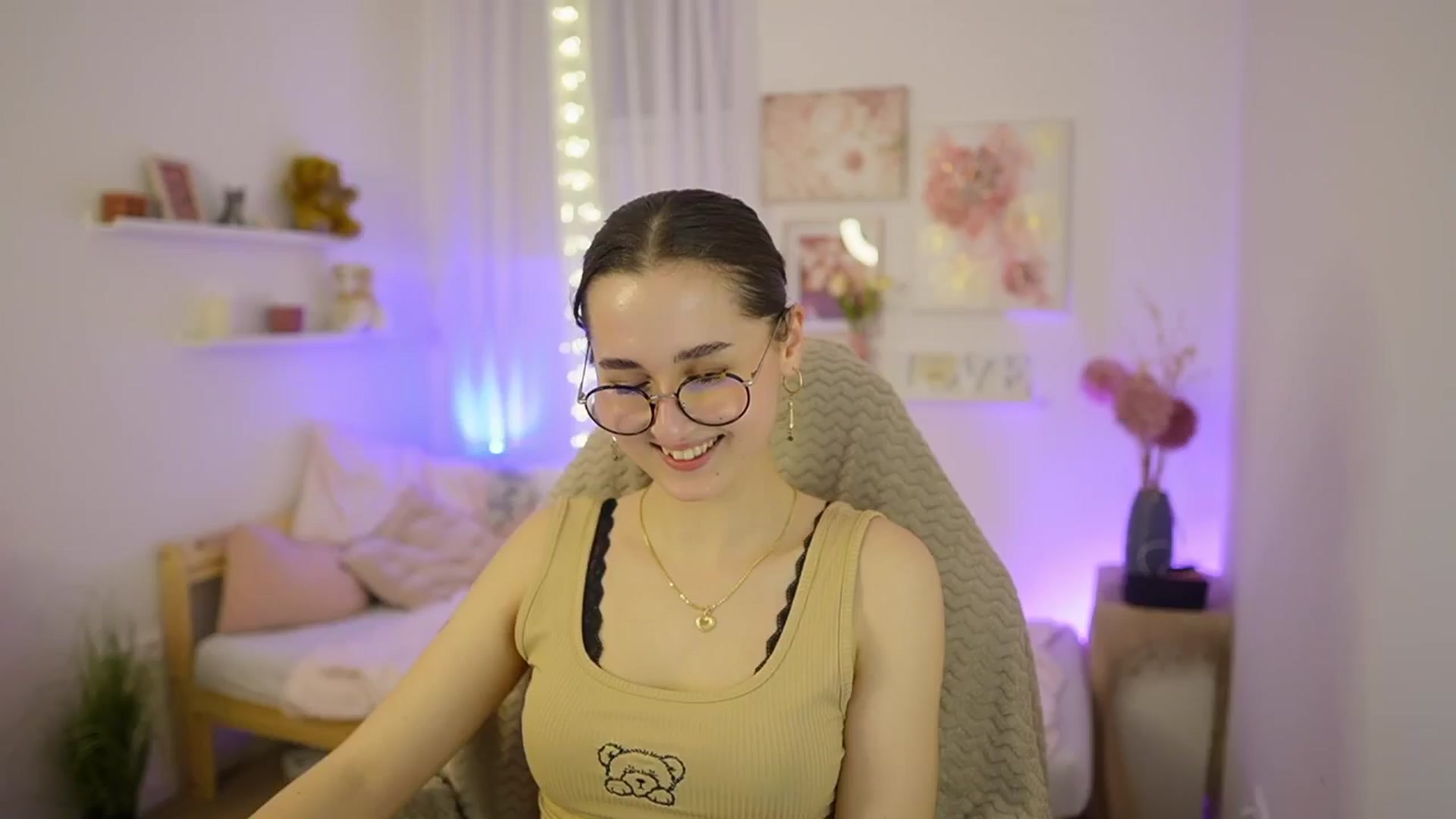 Gallery image thumbnail from Anita_Grey_'s myfreecams stream on, 03/07/2026, 23:49 image 9 of 20