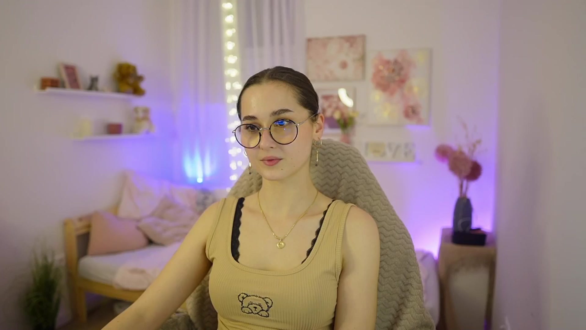 Gallery image thumbnail from Anita_Grey_'s myfreecams stream on, 03/07/2026, 23:49 image 6 of 20