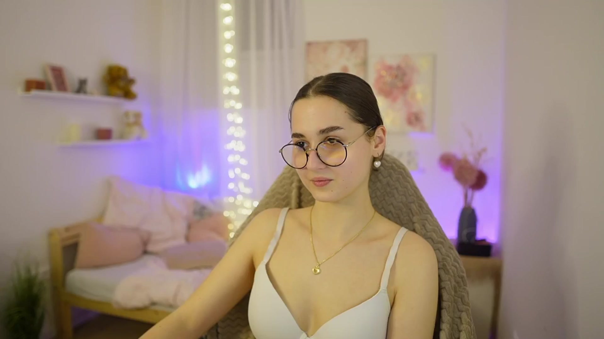 Gallery image thumbnail from Anita_Grey_'s myfreecams stream on, 03/08/2026, 20:39 image 5 of 20