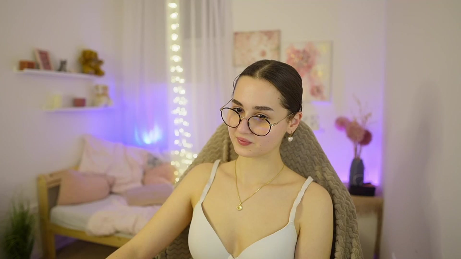 Gallery image thumbnail from Anita_Grey_'s myfreecams stream on, 03/08/2026, 20:39 image 10 of 20