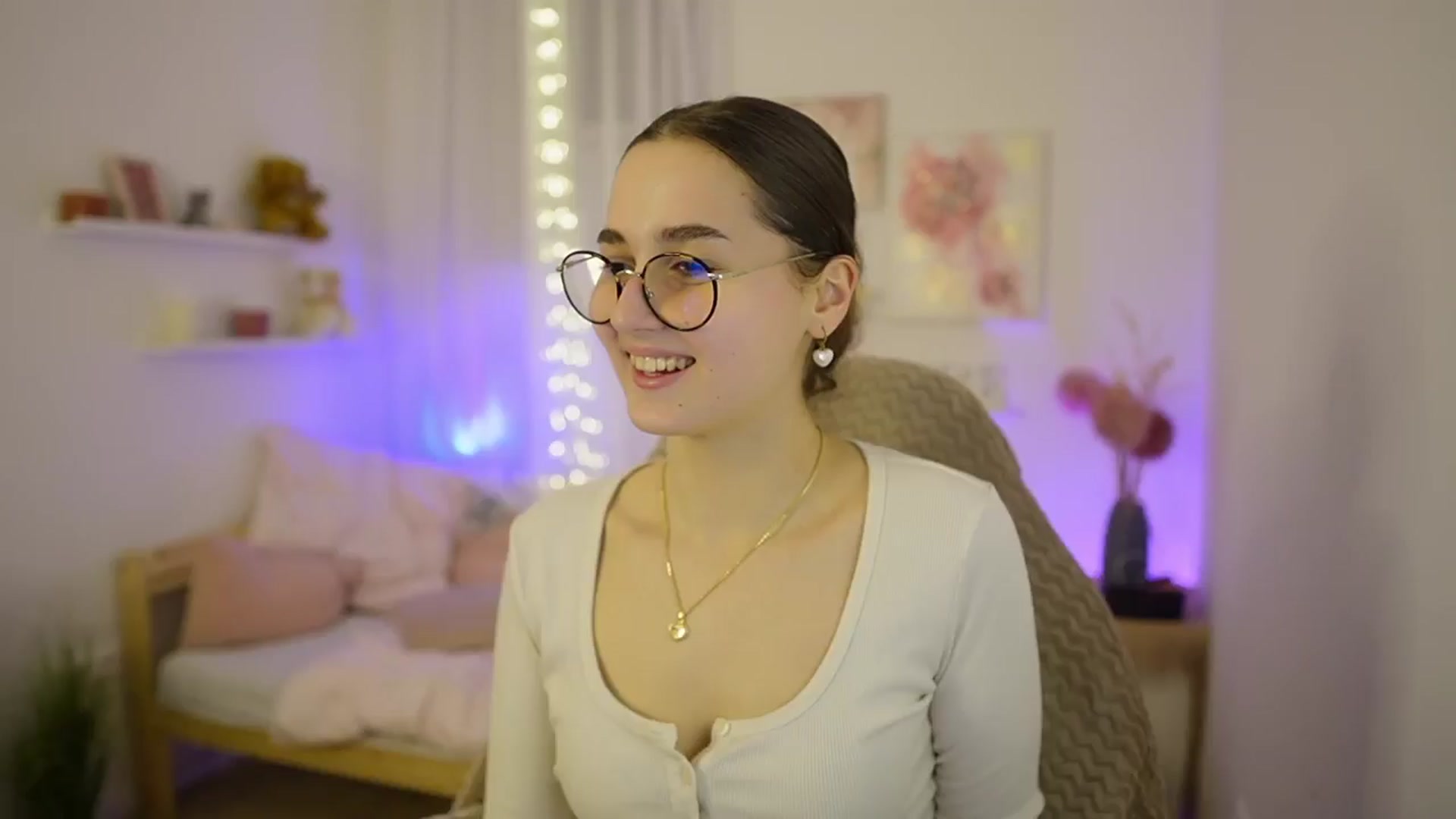 Gallery image thumbnail from Anita_Grey_'s myfreecams stream on, 03/08/2026, 20:39 image 11 of 20