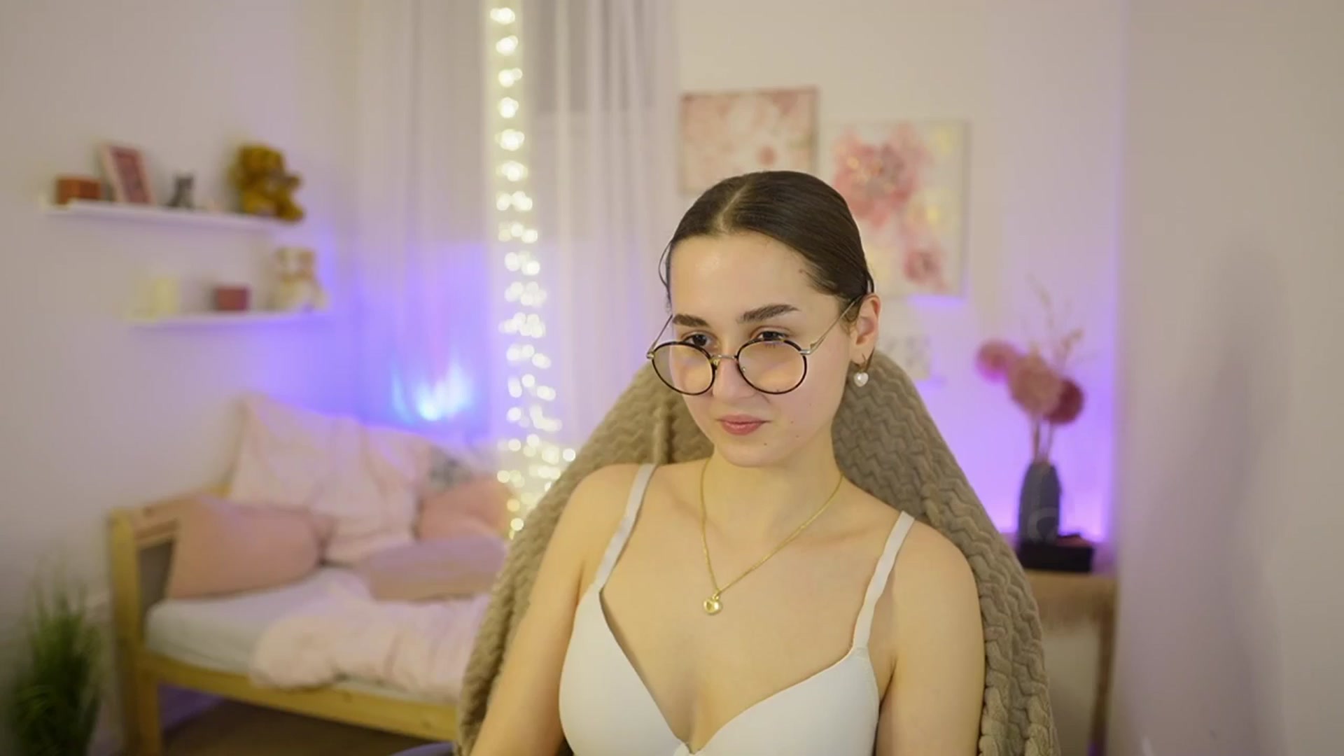 Gallery image thumbnail from Anita_Grey_'s myfreecams stream on, 03/08/2026, 20:39 image 8 of 20