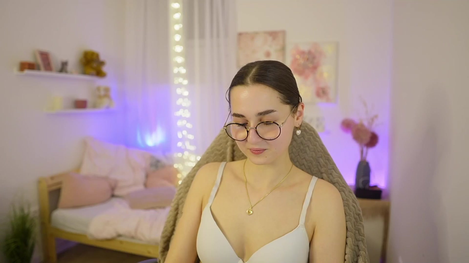 Gallery image thumbnail from Anita_Grey_'s myfreecams stream on, 03/08/2026, 20:39 image 9 of 20