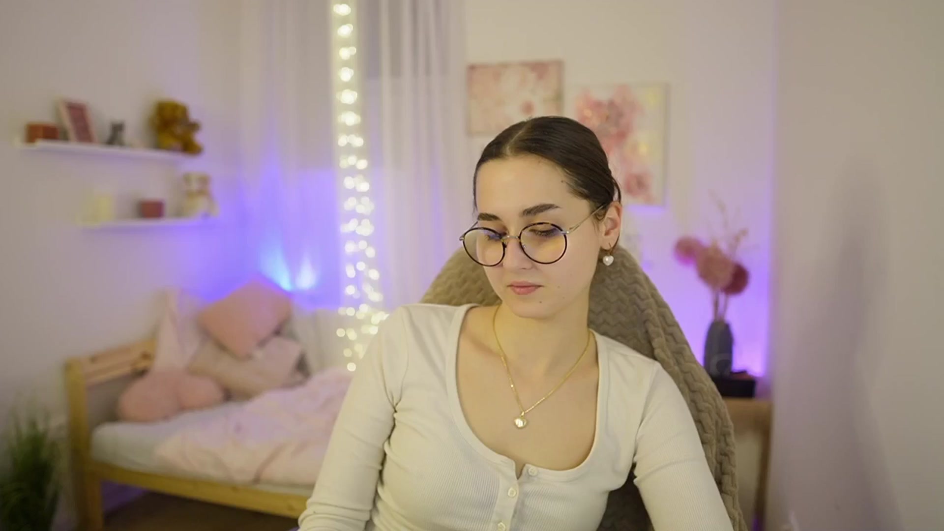 Gallery image thumbnail from Anita_Grey_'s myfreecams stream on, 03/08/2026, 22:21 image 7 of 20