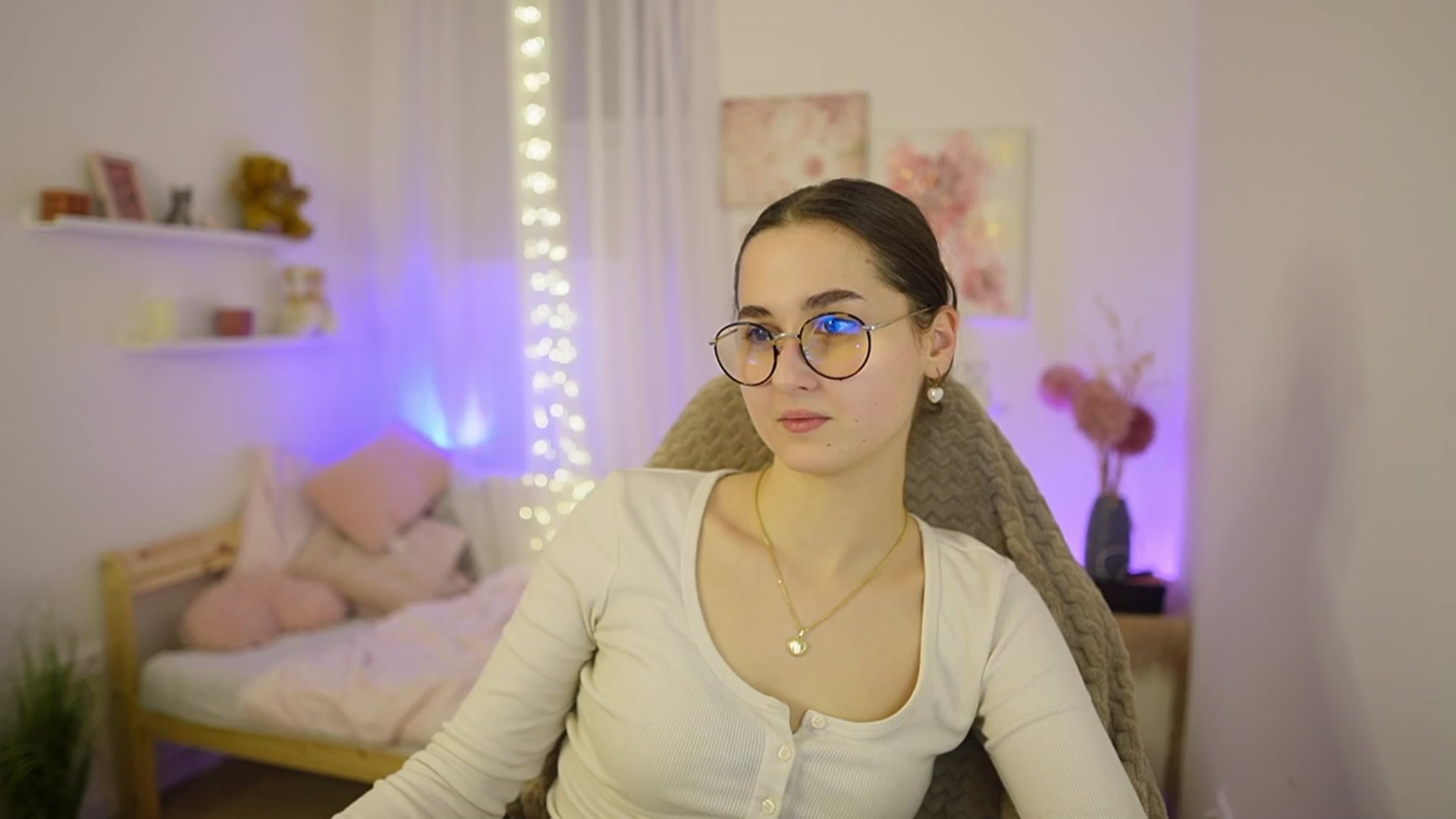Gallery image thumbnail from Anita_Grey_'s myfreecams stream on, 03/08/2026, 22:21 image 6 of 20
