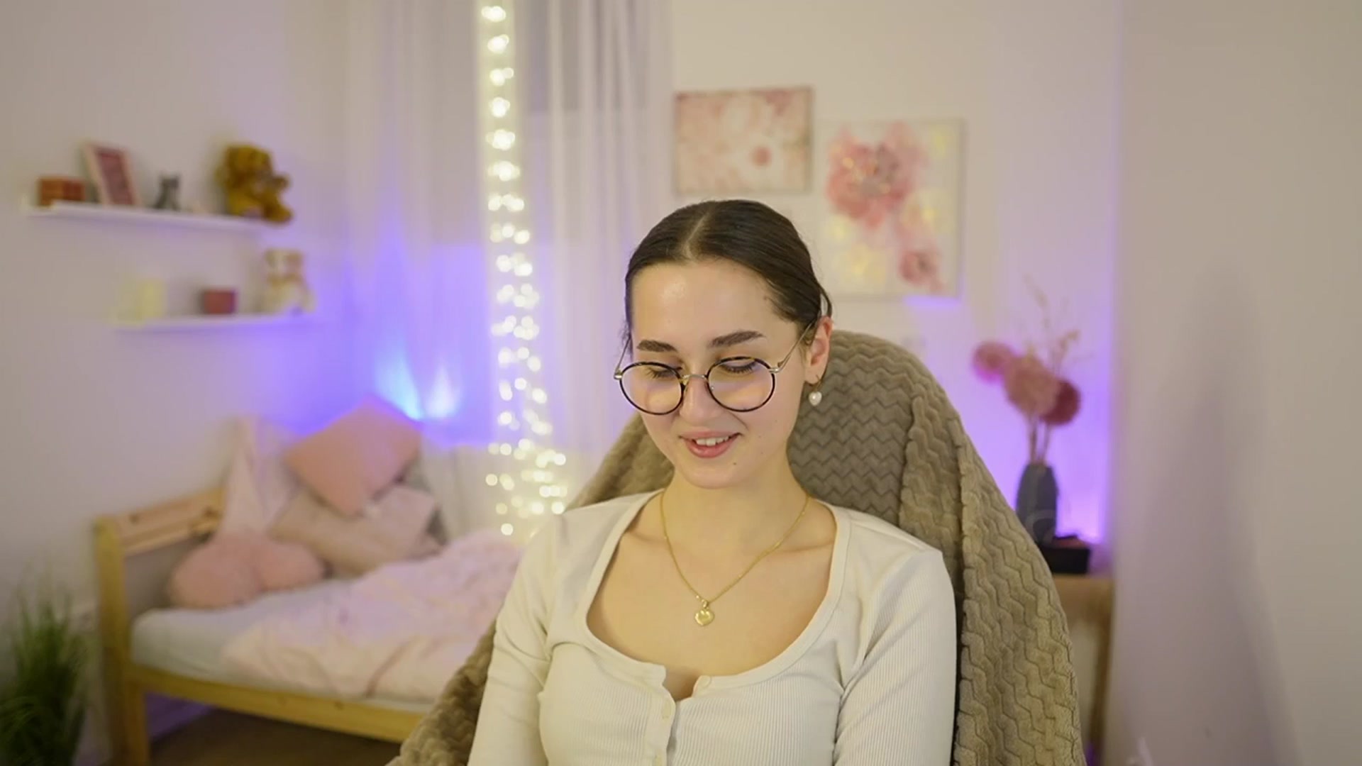 Gallery image thumbnail from Anita_Grey_'s myfreecams stream on, 03/08/2026, 22:21 image 4 of 20