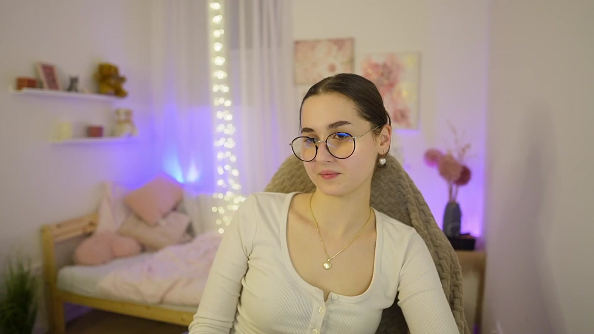 Gallery image thumbnail from Anita_Grey_'s myfreecams stream on, 03/08/2026, 22:21 image 8 of 20