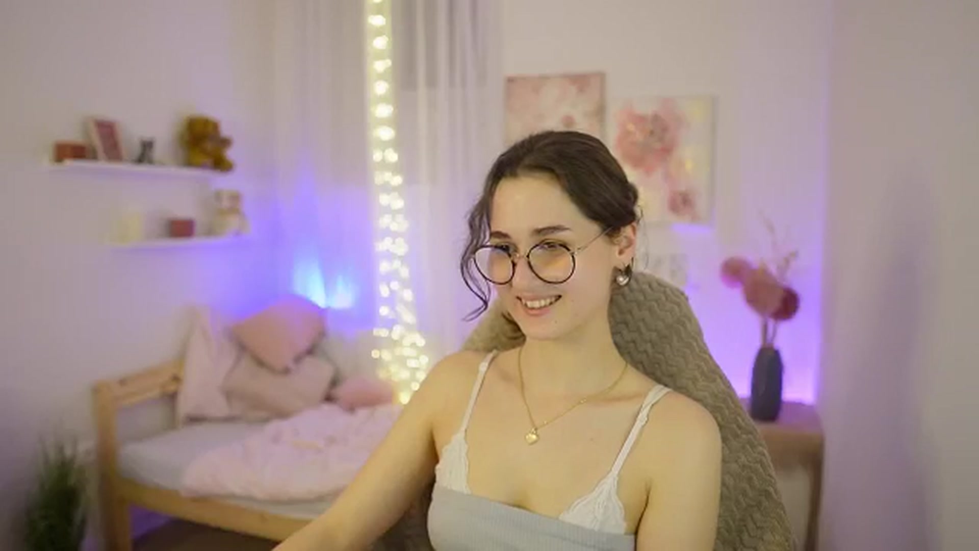Gallery image thumbnail from Anita_Grey_'s myfreecams stream on, 03/10/2026, 21:56 image 15 of 20