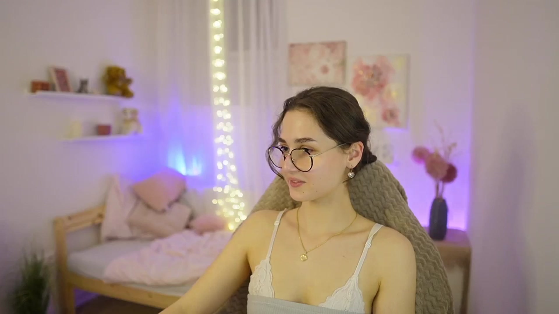 Gallery image thumbnail from Anita_Grey_'s myfreecams stream on, 03/10/2026, 21:56 image 3 of 20